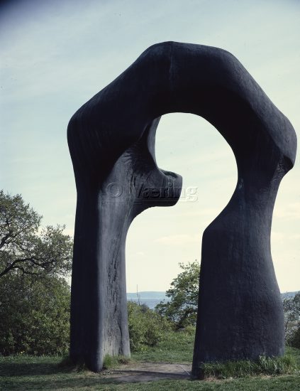 Artist: Henry Moore (1898-1986) English sculptor/artist/
Dimensions: 
Photocredit: O.Væring / Artist/
Digital Size:High-res TIFF and JPG/