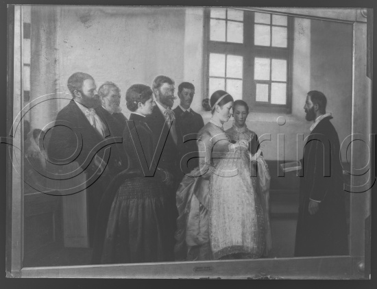 I fotoeske med ulike danske kunstnere / Gi beskjed om noen er vendt feil