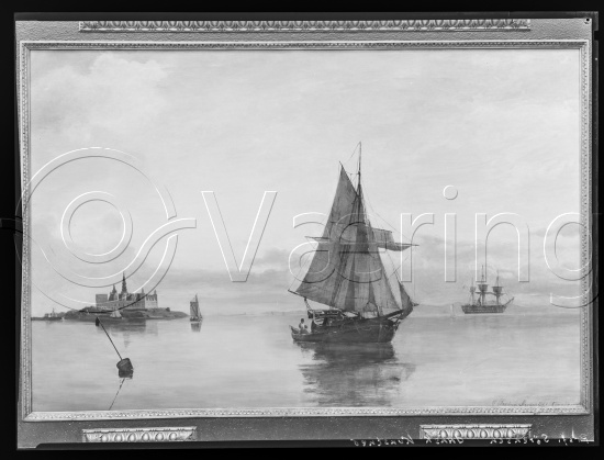 I fotoeske med ulike danske kunstnere / Gi beskjed om noen er vendt feil