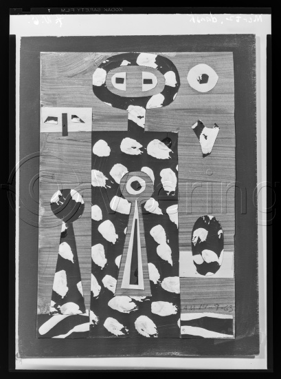 I fotoeske med ulike danske kunstnere / Gi beskjed om noen er vendt feil