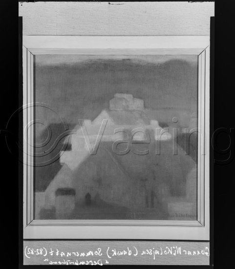 I fotoeske med ulike danske kunstnere / Gi beskjed om noen er vendt feil