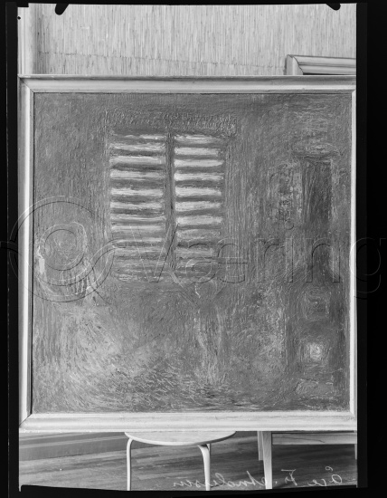 I fotoeske med ulike danske kunstnere / Gi beskjed om noen er vendt feil