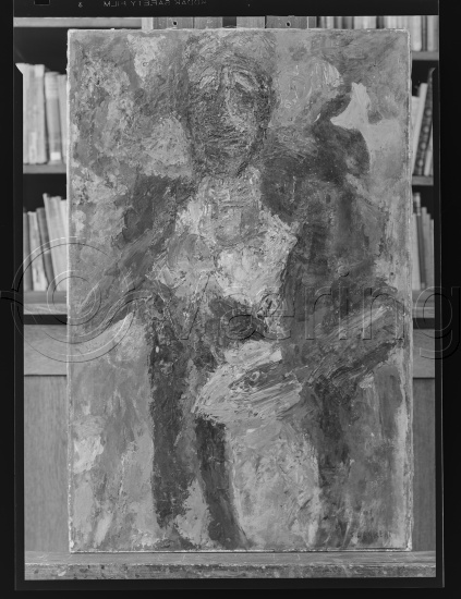 I fotoeske med ulike danske kunstnere / Gi beskjed om noen er vendt feil