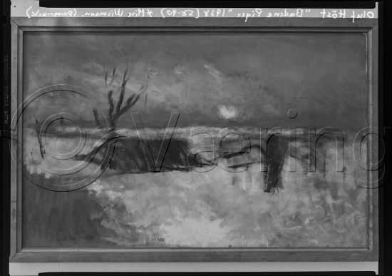 I fotoeske med ulike danske kunstnere / Gi beskjed om noen er vendt feil