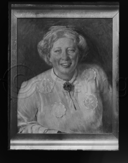 Glassplate / i fotoeske med tittel Dameportretter