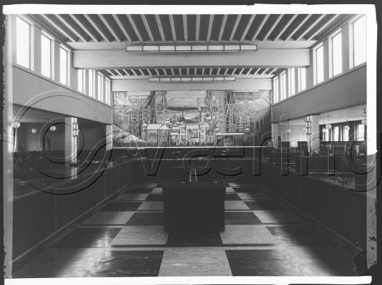 Glassplate negative / i fotoeske notert dekorasjonsarbeider