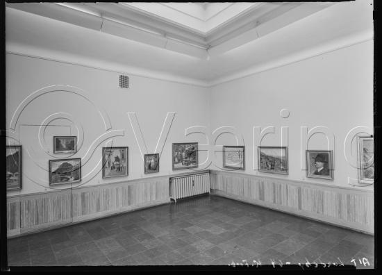 I fotoeske med tittel Alf Lundby og utstilling fra Kunstnerforbundet 1964