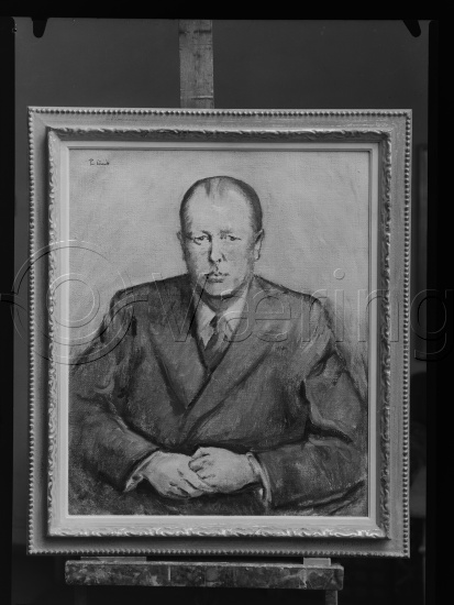 Glasplate og negativ film
Malt av Per Lund (1902-1972)  sønn av Henrik Lund