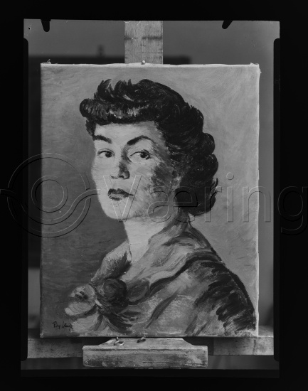 Glasplate og negativ film
Malt av Per Lund (1902-1972)  sønn av Henrik Lund