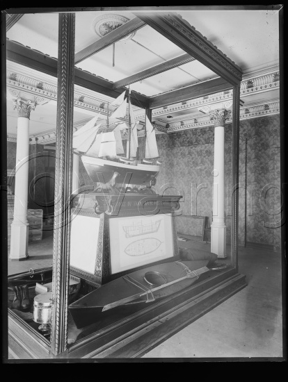 Glassplate og negativ film / Foto O. Væring