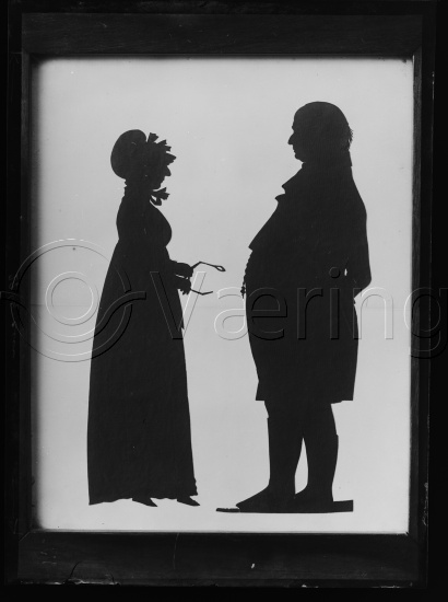 I fotoeske med teksten Holmboe-familien