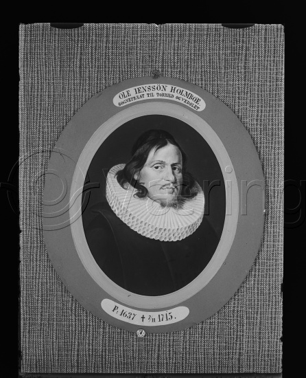 I fotoeske med teksten Holmboe-familien