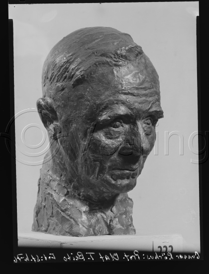 Diverse portretter B-bokstav / fotografert 1976