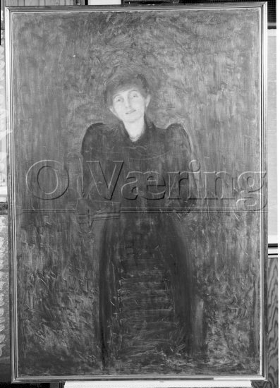 Dagny Juell 
Negativer fra Væringsamlingen 


, Edvard Munch (1863-1944), 
Photo: O.Væring 