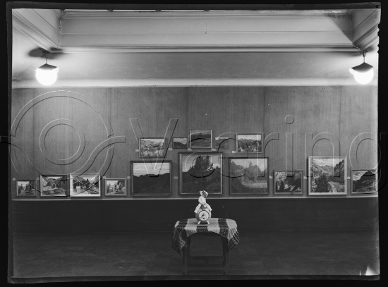 Foto med ulike utstillinger fra Kunstnerforbundet