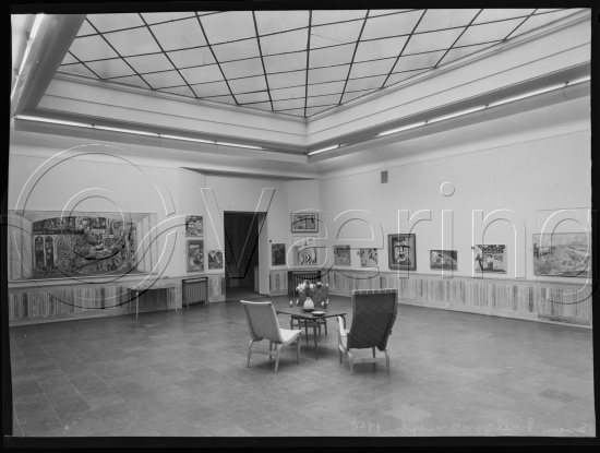 Foto med ulike utstillinger fra Kunstnerforbundet