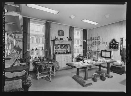 Foto med ulike utstillinger fra Kunstnerforbundet