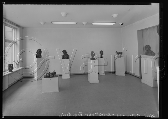 Foto med ulike utstillinger fra Kunstnerforbundet