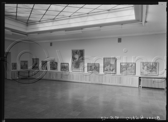 Foto med ulike utstillinger fra Kunstnerforbundet