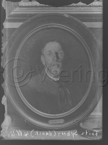 I fotoeske med ulike danske kunstnere