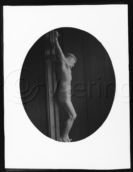 I fotoeske med Segelcke familie portretter etc.