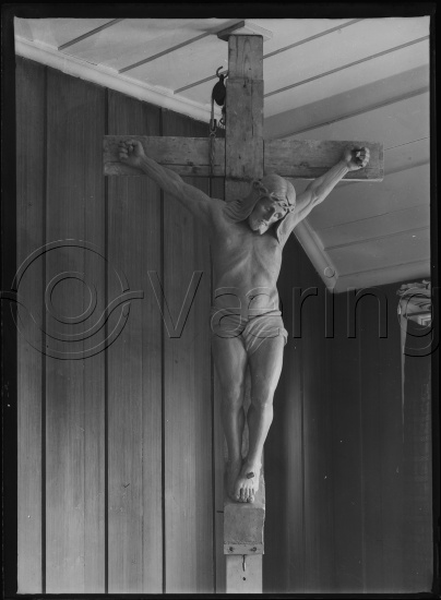 I fotoeske med Segelcke familie portretter etc.