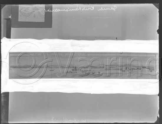 I fotoeske med Christiania motiver fra ulike kunstnere