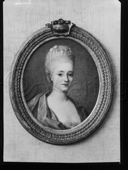 I fotoeske med tittel Fransk Kunst